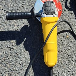 DEWALT Angle Grinder 4.5