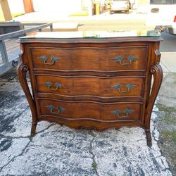 Mahogany dresser