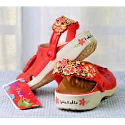 Crocs Frida Kahlo Classic Clog | 209450-2Y2 Rare size!