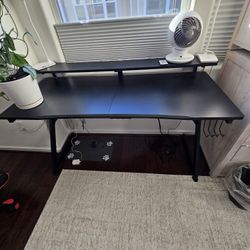 Two tier Gamers table with headset rack