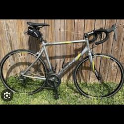 Giant Ocr2 XL ROADBIKE BICYCLE SHIMANO TAIGRA 