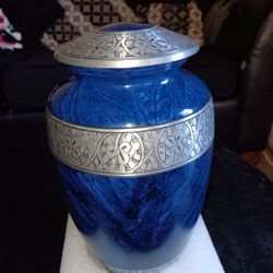 Brand New Urn