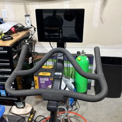  Echelon Connect EX-4S Spin Bike 