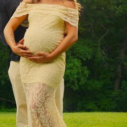 Beautiful Maternity Dress!!