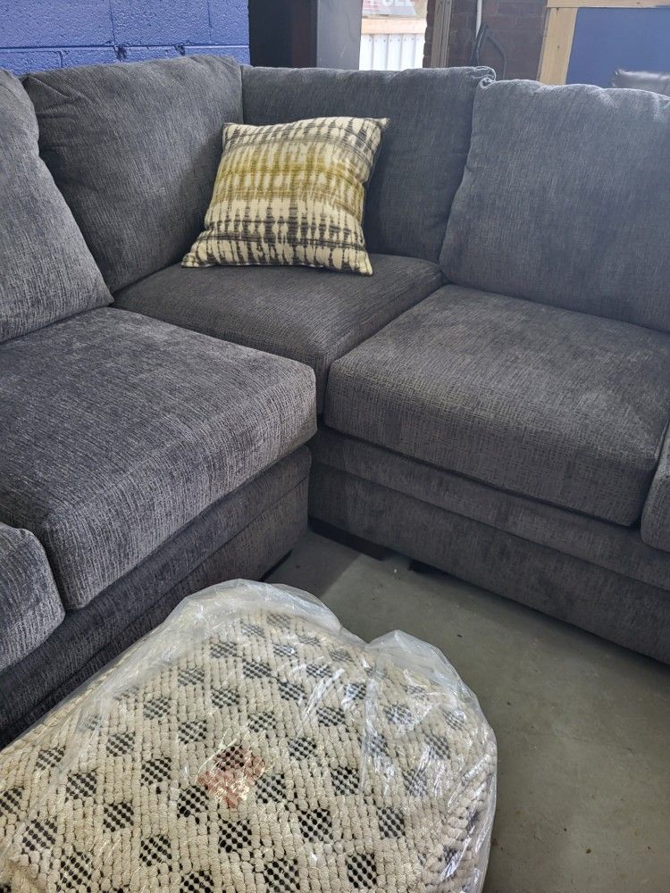 👋NEW Discounted Sectionals👋🏾