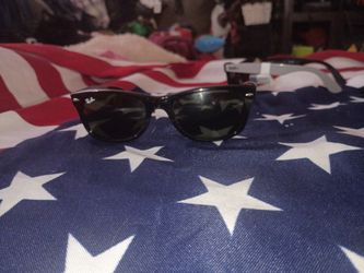 Ray-Ban