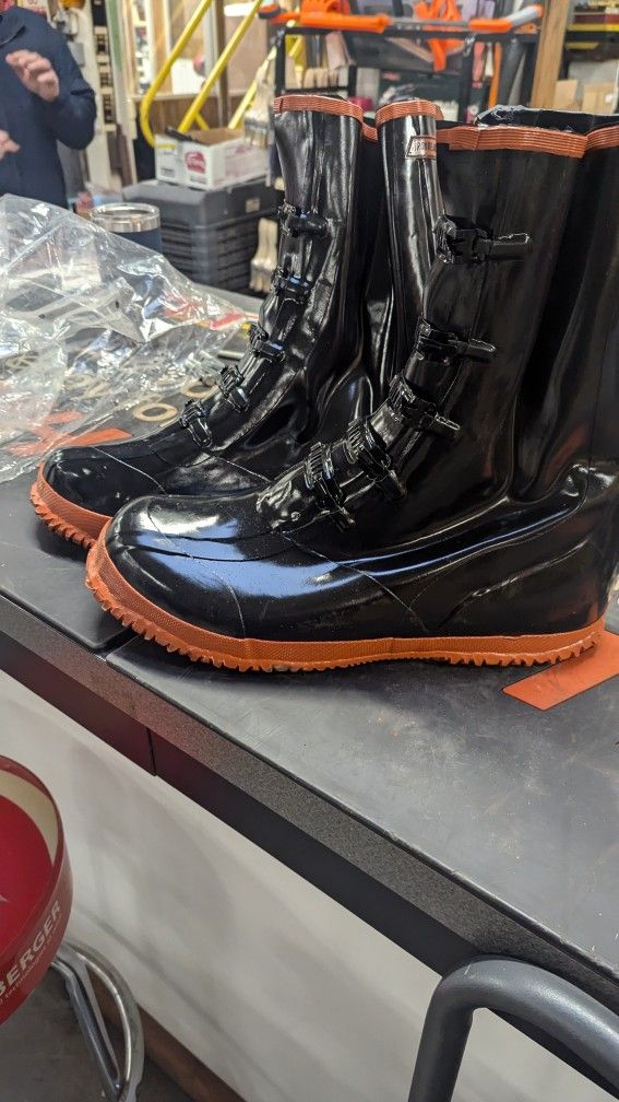 5- Buckle Rubber Boots 