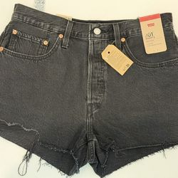 New/ Nuevos Women’s Levi’s Shorts