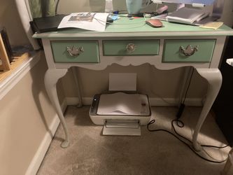 Cute Table/desk