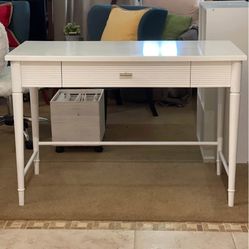 Boho White Shabby Chic Computer Vanity Desk Excellent Condition
