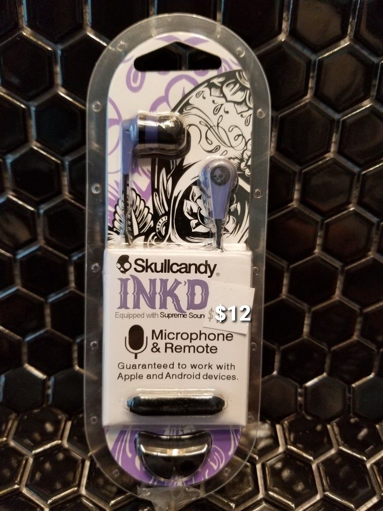 Skullcandy Samsung JVC Apple iPhone
Aux earbuds headphones ear bud many different types of Earbuds  available Bz1