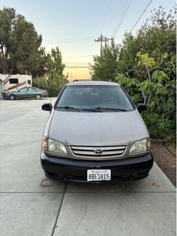 2002 Toyota Sienna