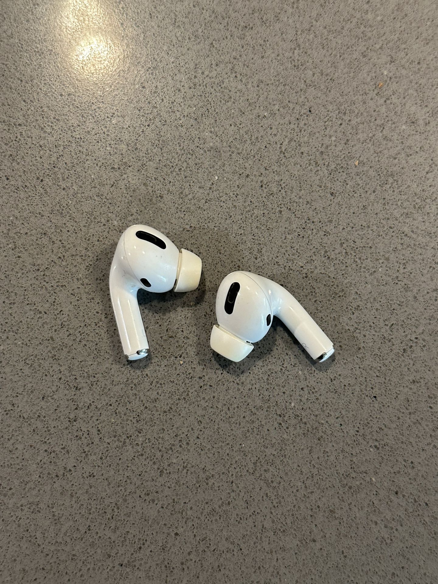 Airpods Pro (1st gen)