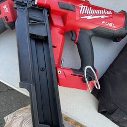 Milwaukee Framing Nail Gun