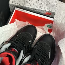 Air Jordan 4 Retro 