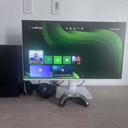 Xbox Series X 1TB With 27inch Screen