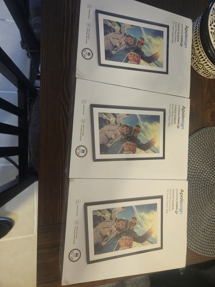 Apolosign 10.1 inches Digital Photo Frames