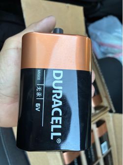 6V copper top Duracell battery’s.