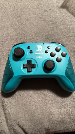 HORI Wireless HORIPAD Controller for Nintendo Switch – Officially Licensed.
