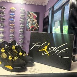 Jordan 4 Yellow Thunder 