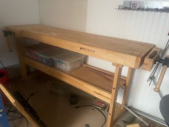 Workbench with Dual Vises