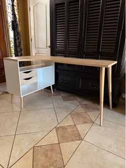 Modern Office Desk