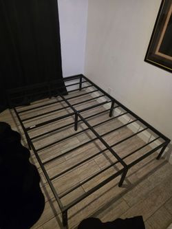 Full Size Bedframe (Foldable)