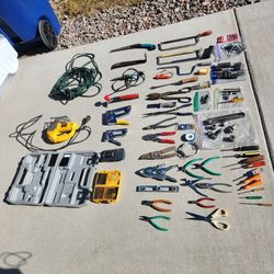 various tools
extension cord
pliers
screwdrivers
empty box(wireless drill, drill bit)
etc.
all for $30
