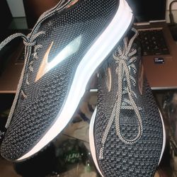 Brooks Revel 2 Womens Size 9.5 Running