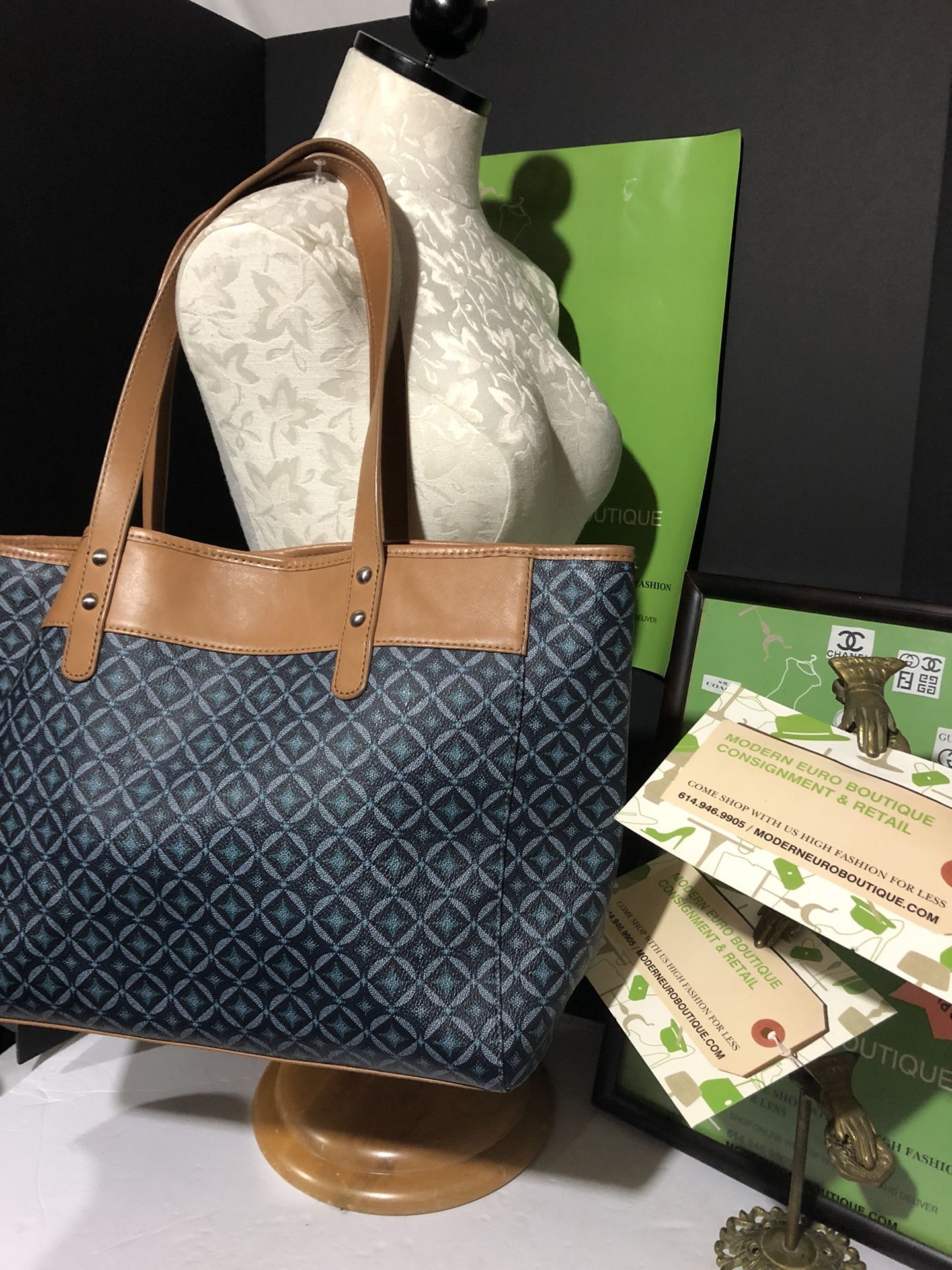 Fossil tote bag very nice