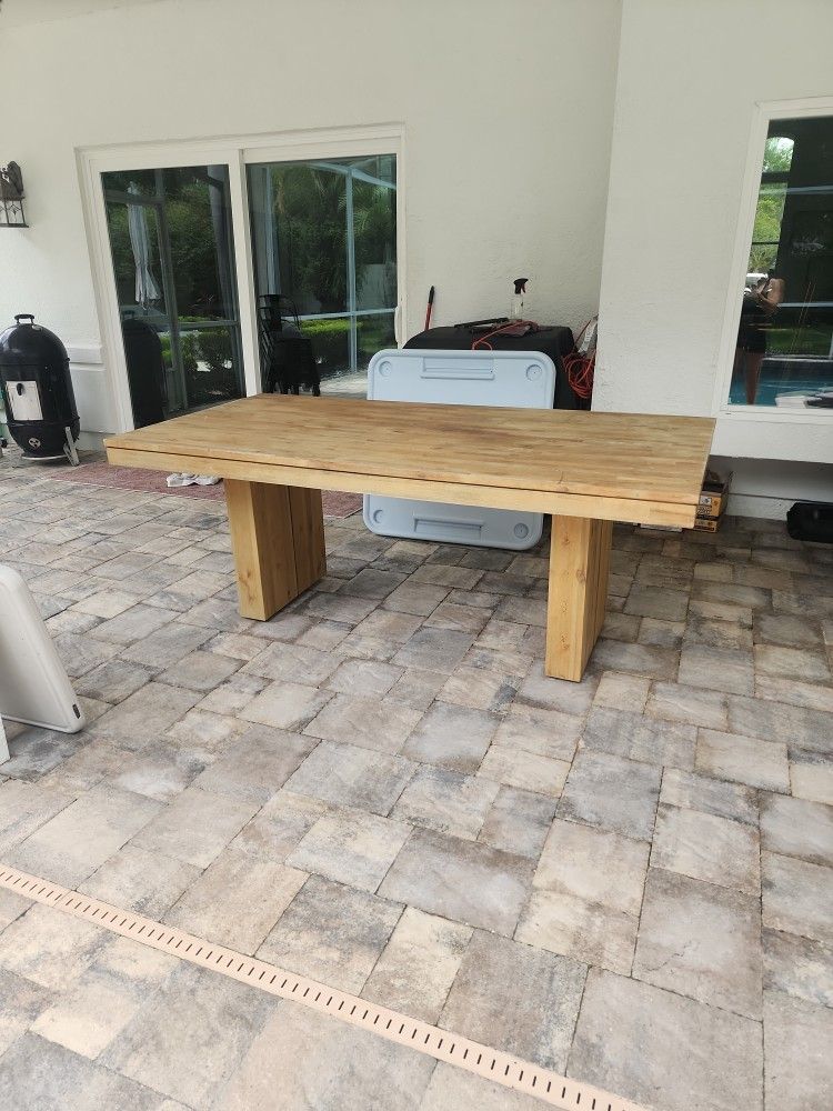 Outdoor Patio Distressed Rectangle Dining Table