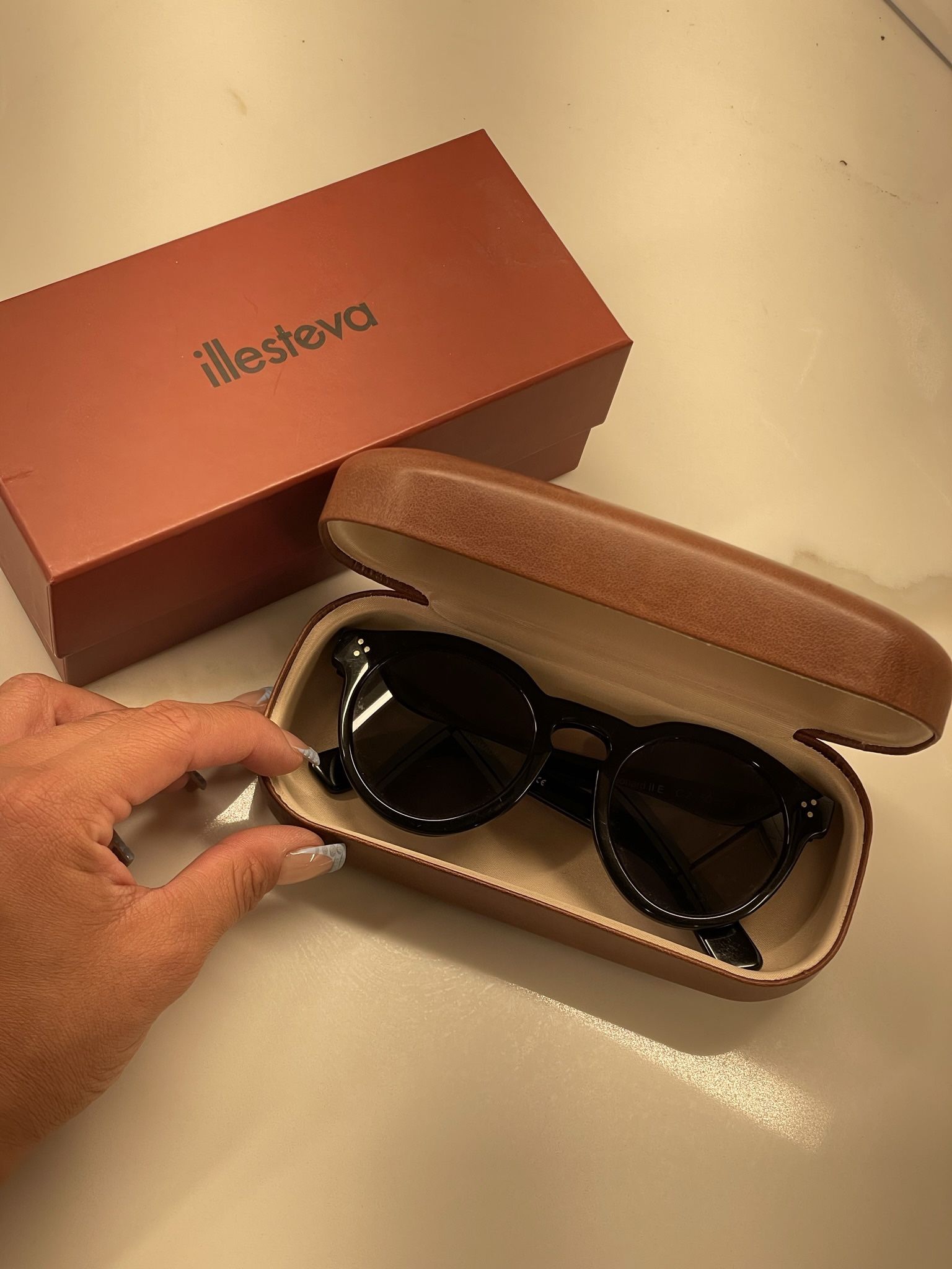 Illesteva Rimless Sunglasses in Brown Illesteva Round Mirrored Sunglasses - Brown Sunglasses  main image 3