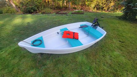 8' WalkerBay boat with 20lb thrust Electric Motor