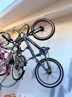 Black BMX/Mountain Bike