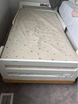 Toddler bed