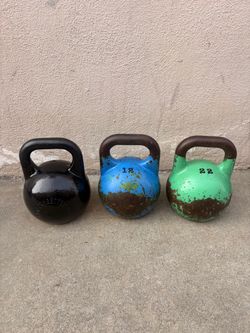 10-12-22 kilograms competition kettlebells in good condition. Pick up in sun valley cash only