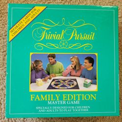 Trivial Pursuit Family Edition Board Game