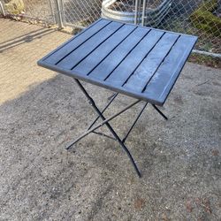 Free Metal Table 