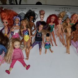 Barbies and Dolls, LOT of 15 ...# 1