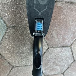 Viro Rides Sport Runner Folding Kick Scooter Black/Blue