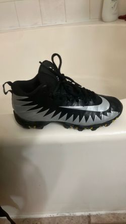 Nike cleats size3.5
