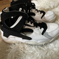 Nike Air Flight Huarache in a white and black colorway
