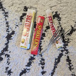 23 Unused Sparklers