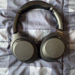Sony WH-1000XM4 Headphones