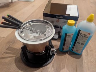Fondue set + Swiss fire gel (opened)