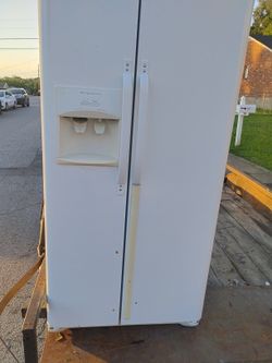 Frigidaire Fridge Freezer