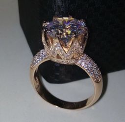 New 18 k rose gold engagement ring wedding ring set