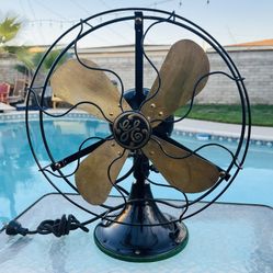 Rare Early 20th Century General Electric Table Top Fan, Brass Blades and Black Cast Iron Body