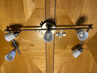 2 sets of 5- light linear track lighting kits