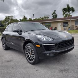 2018 PORSCHE MACAN